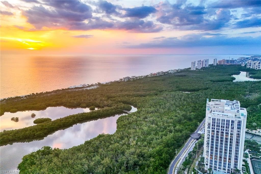 6897 Grenadier Blvd 601, Naples, FL 34108-41