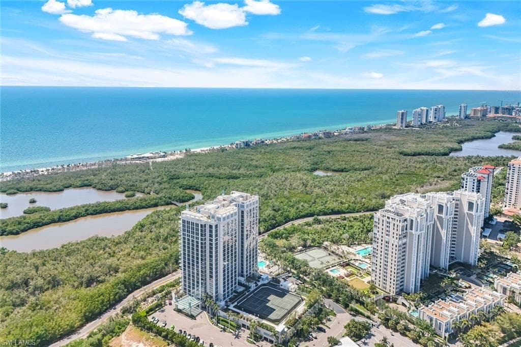 6897 Grenadier Blvd 601, Naples, FL 34108-48