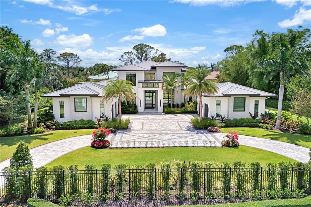 /property-images/225046903-2.jpg