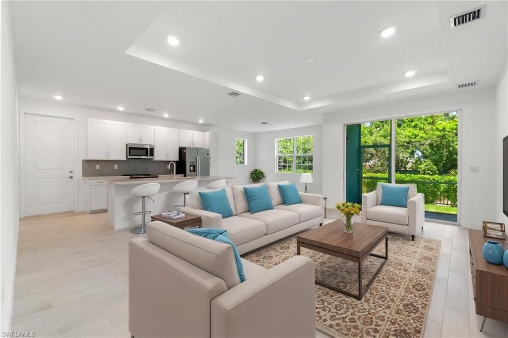 /property-images/225047412-2.jpg