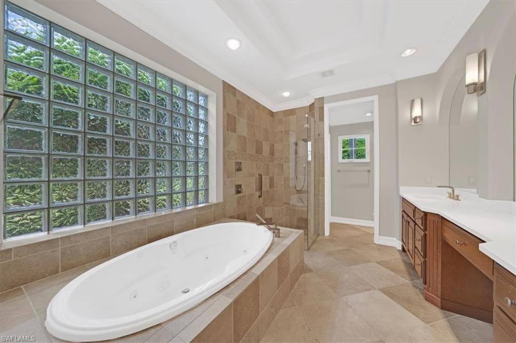 2366 Alexander Palm Dr, Naples, FL 34105-16