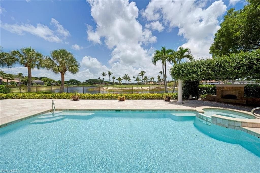 2366 Alexander Palm Dr, Naples, FL 34105-18