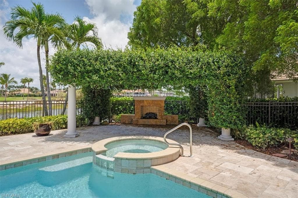 2366 Alexander Palm Dr, Naples, FL 34105-20