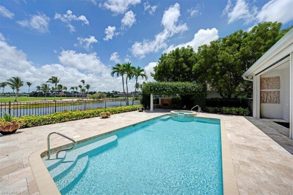 2366 Alexander Palm Dr, Naples, FL 34105-24
