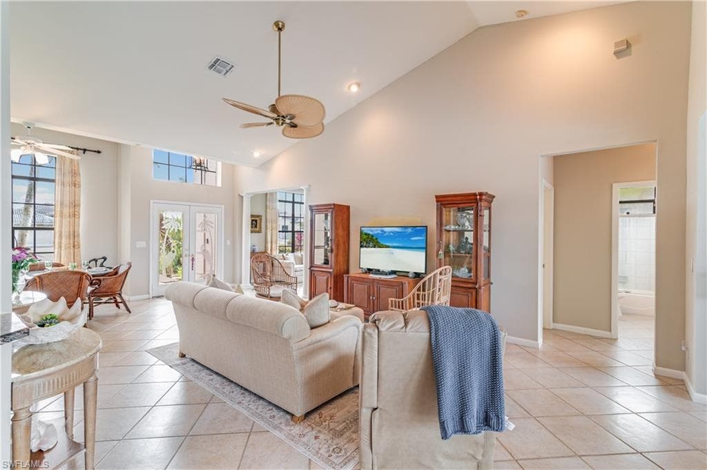 171 Cays Dr, Naples, FL 34114-8