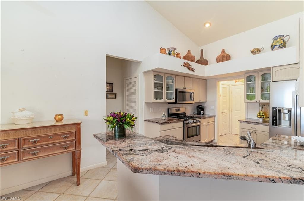 171 Cays Dr, Naples, FL 34114-11