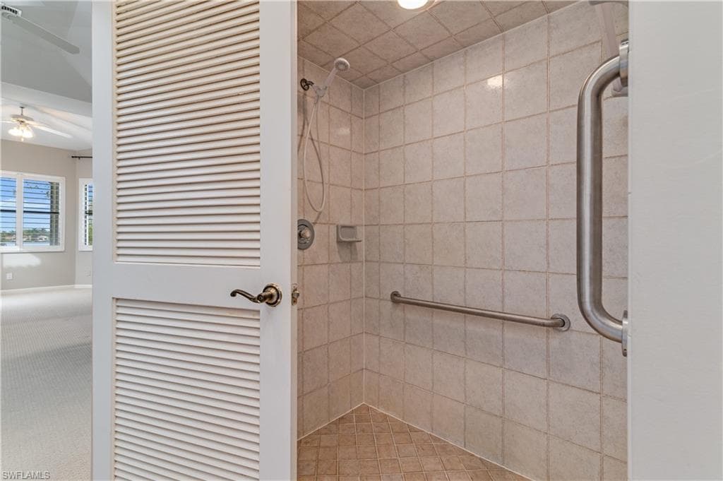 171 Cays Dr, Naples, FL 34114-19