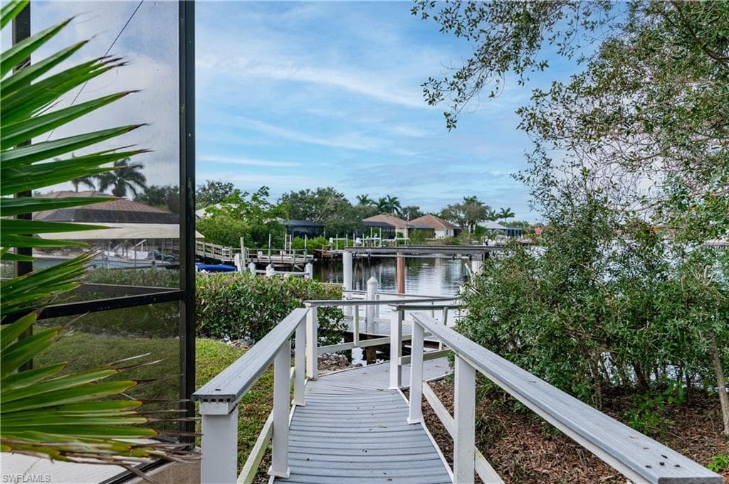 171 Cays Dr, Naples, FL 34114-28