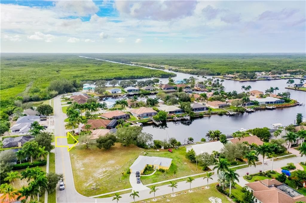 171 Cays Dr, Naples, FL 34114-34