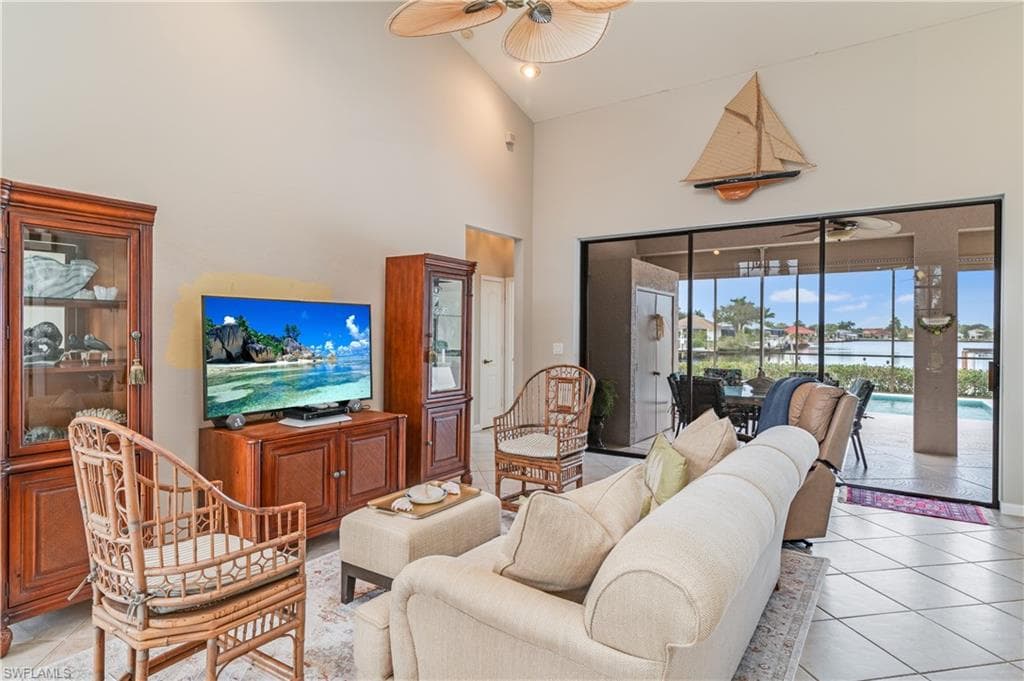 171 Cays Dr, Naples, FL 34114-7