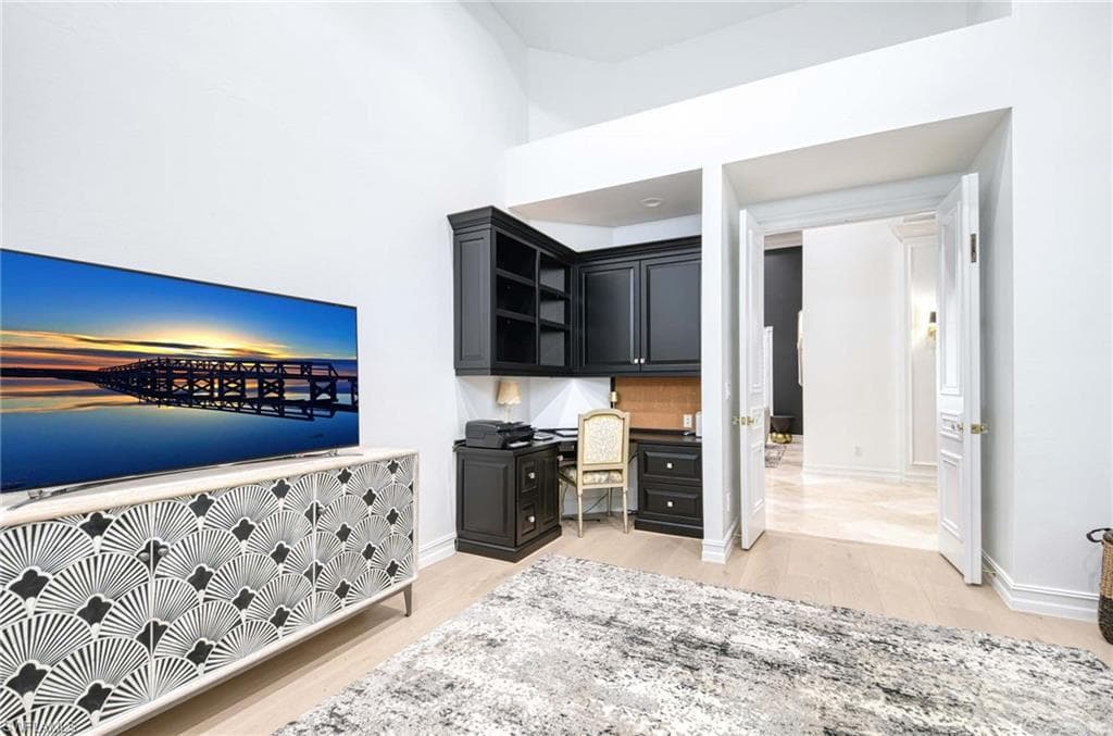 9013 Terranova Dr, Naples, FL 34109-28