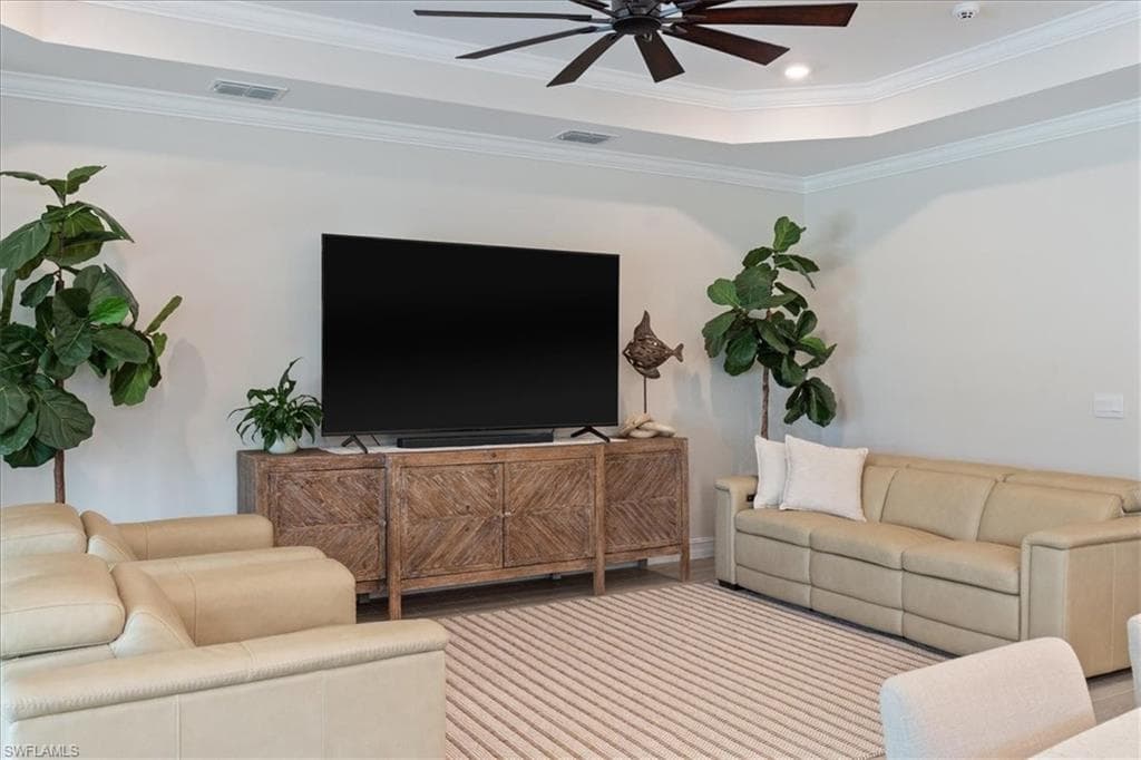 500 Polihale Way, Naples, FL 34114-8