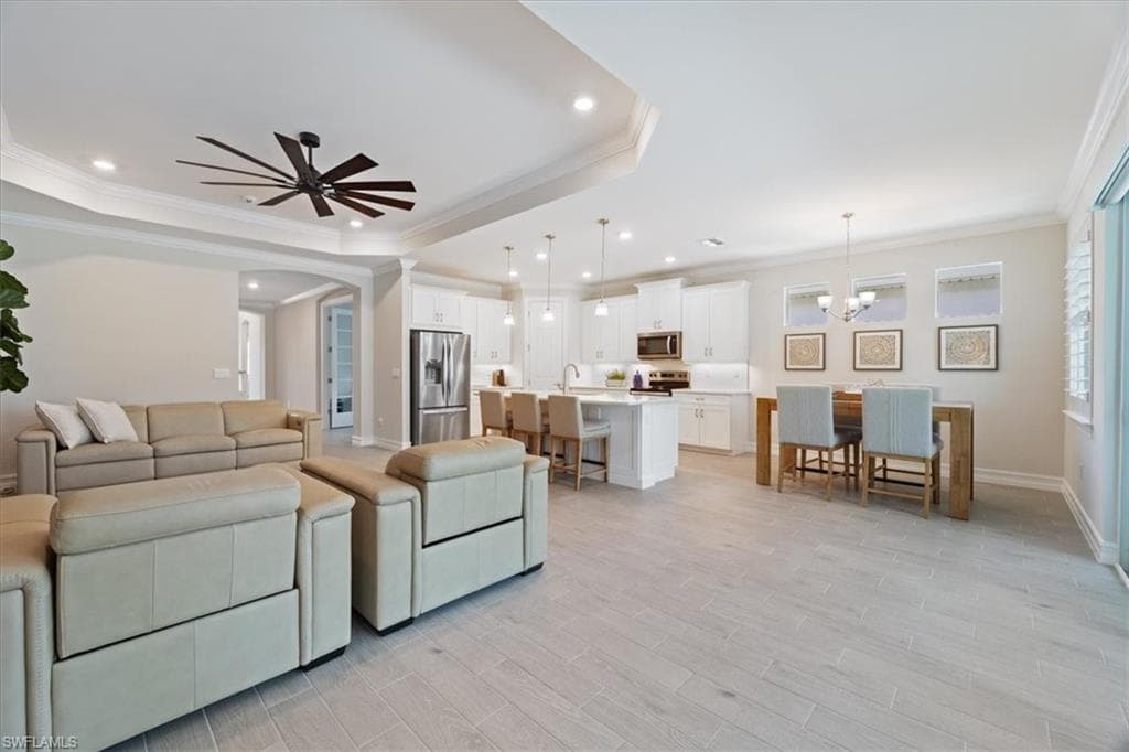 500 Polihale Way, Naples, FL 34114-9