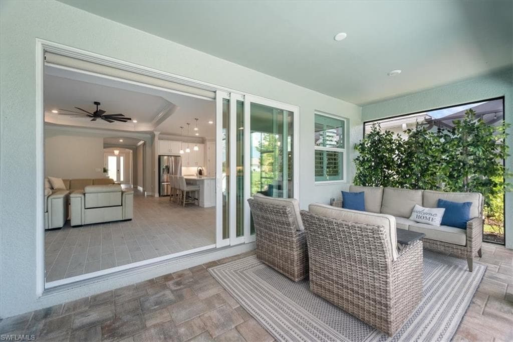 500 Polihale Way, Naples, FL 34114-32