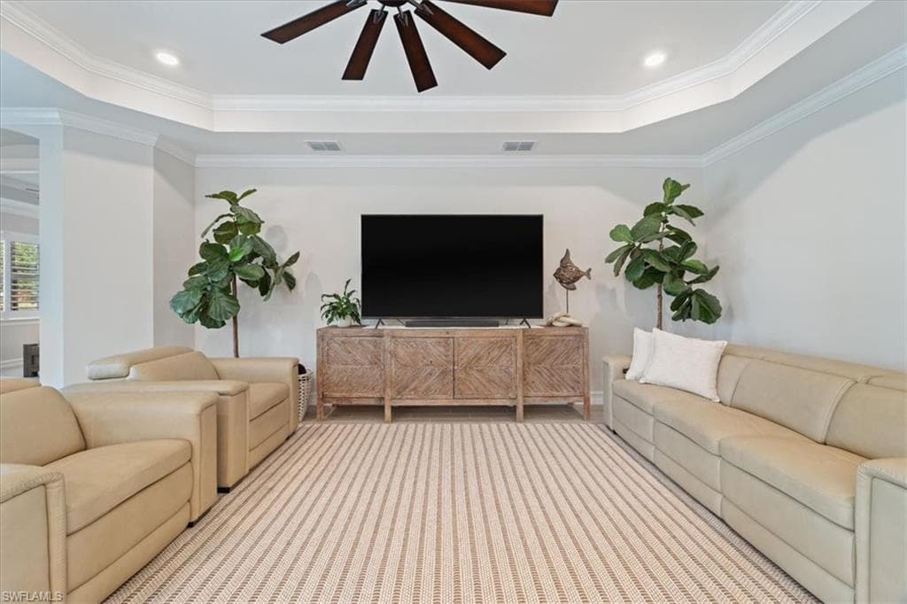 500 Polihale Way, Naples, FL 34114-3