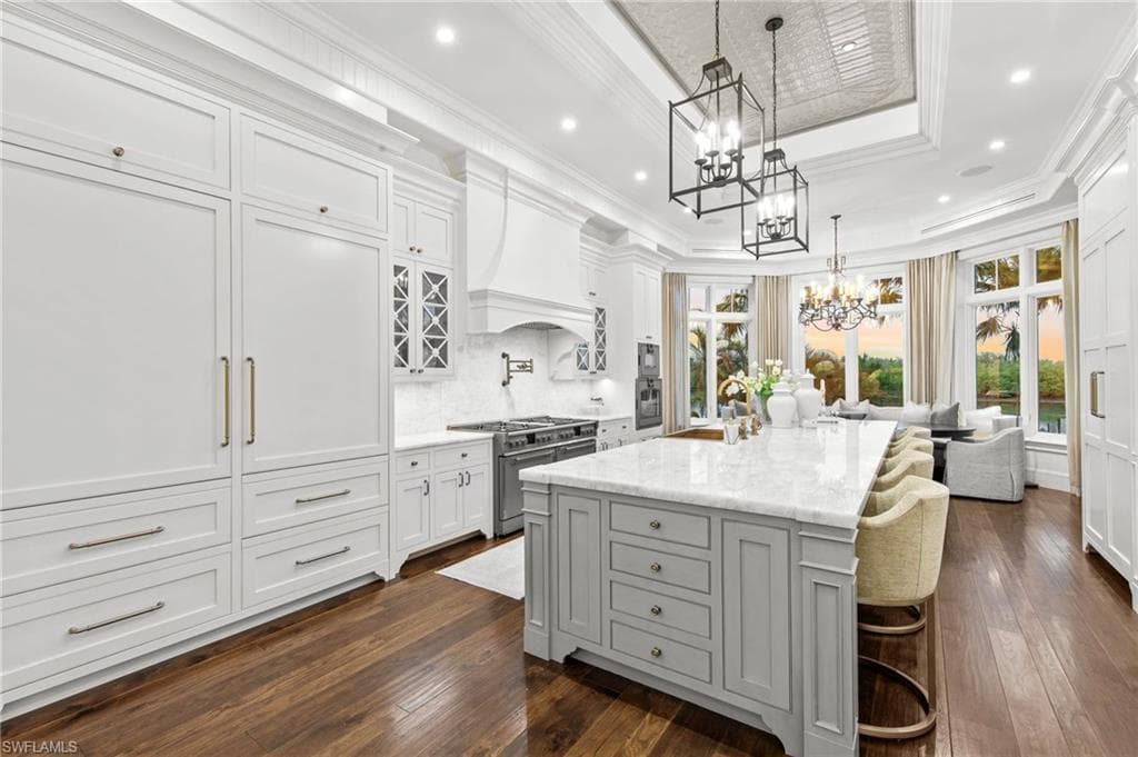 3675 Gordon Dr, Naples, FL 34102-8