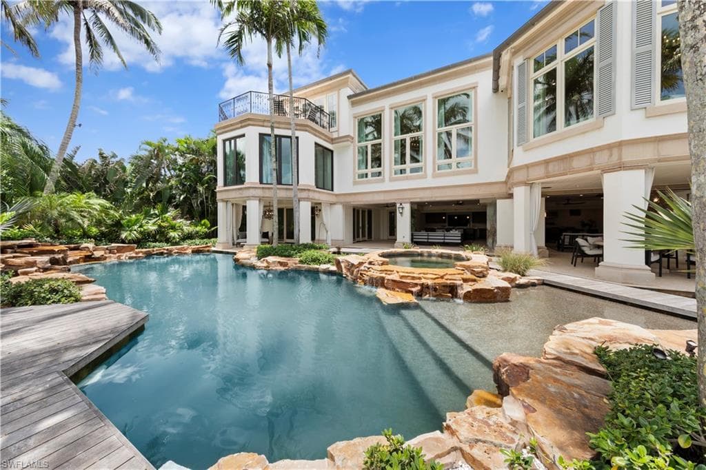 3675 Gordon Dr, Naples, FL 34102-10