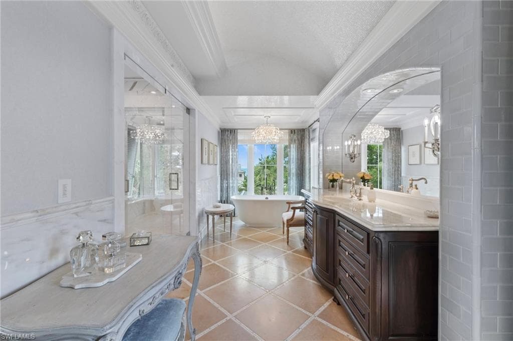 3675 Gordon Dr, Naples, FL 34102-14