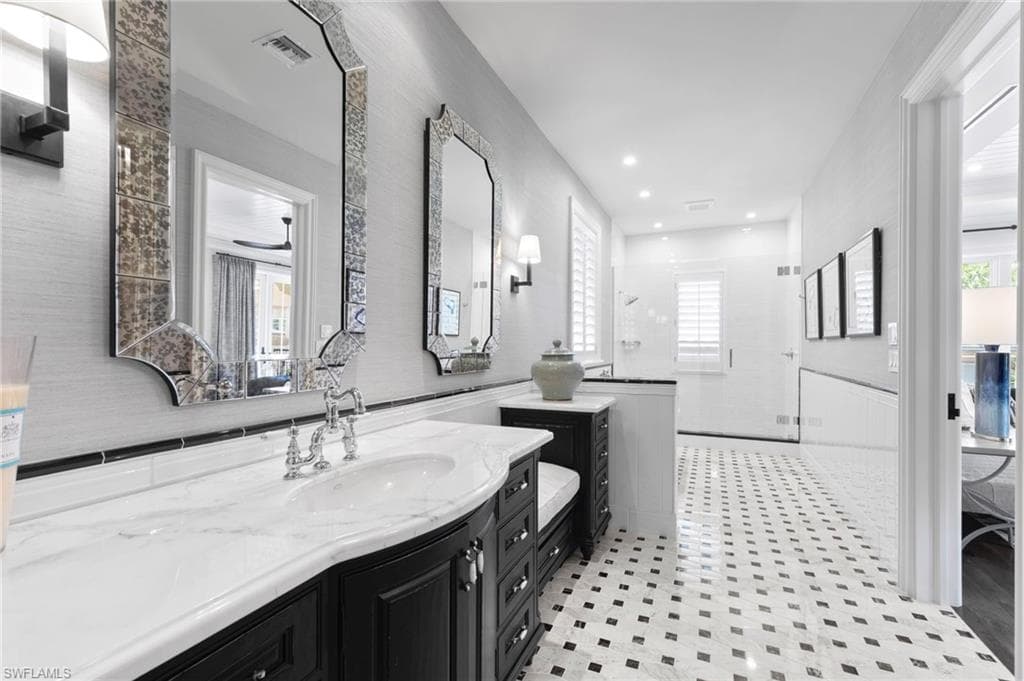 3675 Gordon Dr, Naples, FL 34102-29