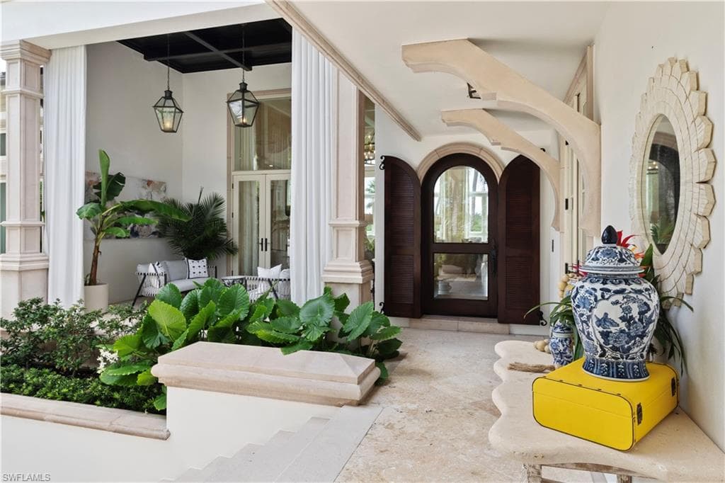 3675 Gordon Dr, Naples, FL 34102-33