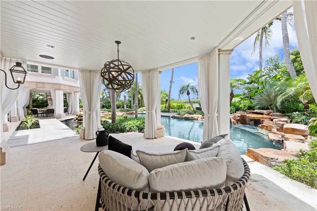 3675 Gordon Dr, Naples, FL 34102-34