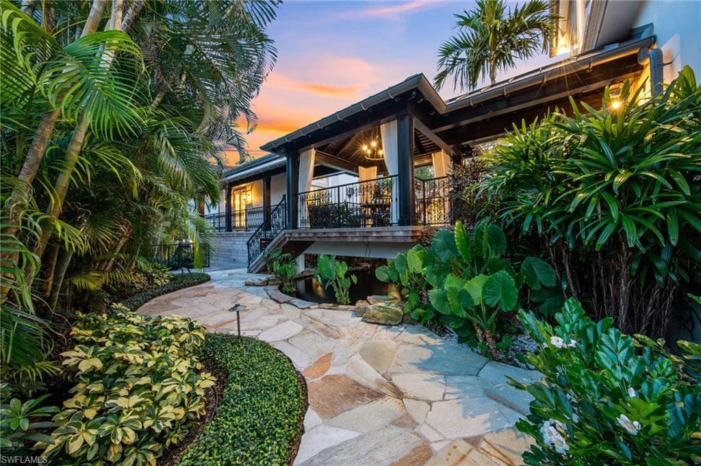 3675 Gordon Dr, Naples, FL 34102-41