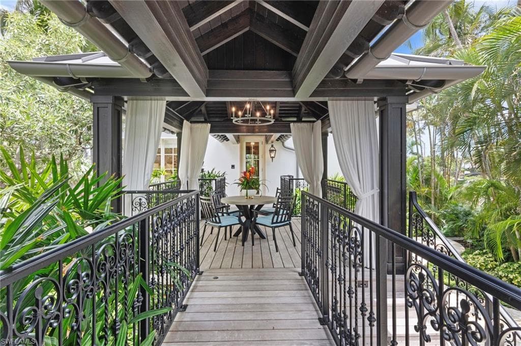 3675 Gordon Dr, Naples, FL 34102-47