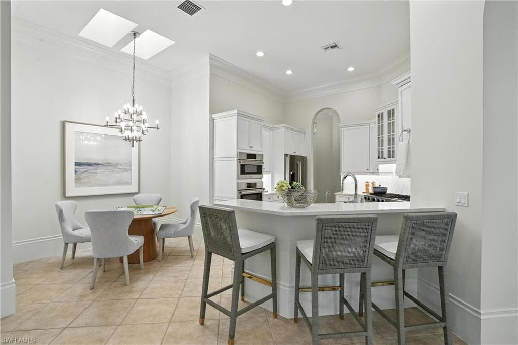 2547 Avila Ln, Naples, FL 34105-15