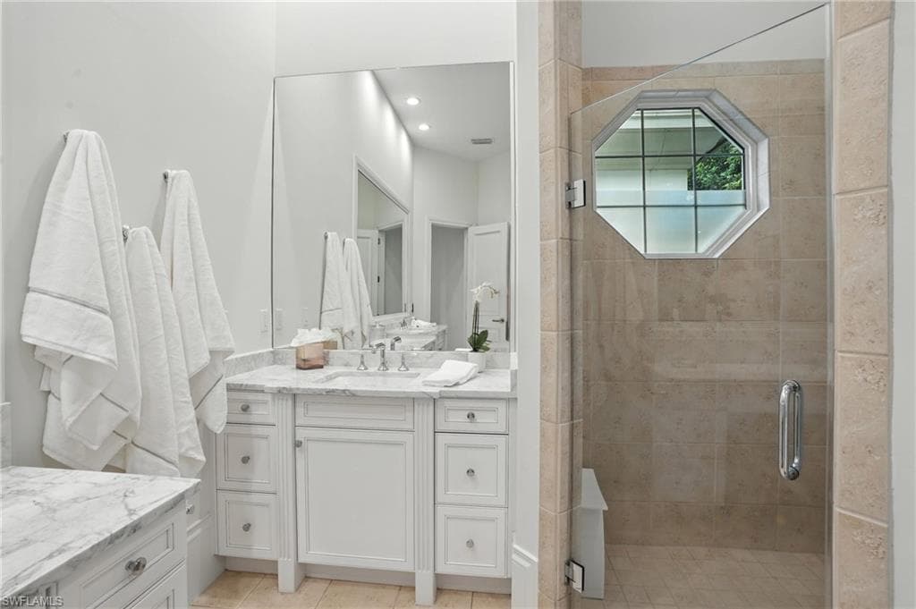 2547 Avila Ln, Naples, FL 34105-23
