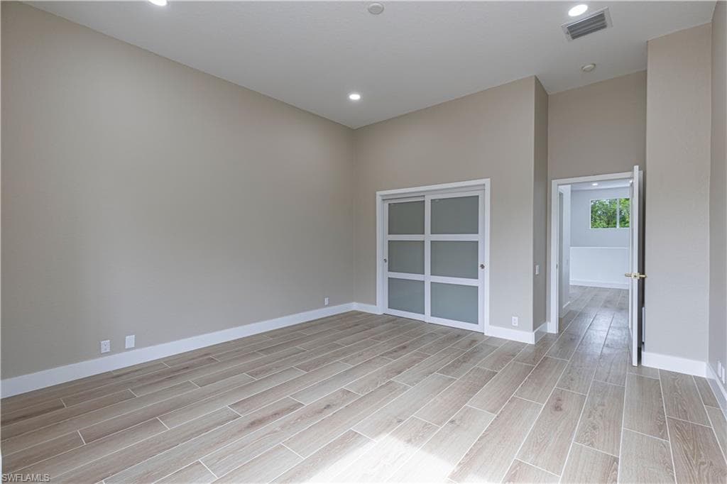 9217 Troon Lakes Dr, Naples, FL 34109-17