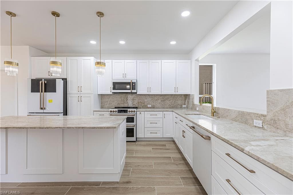 9217 Troon Lakes Dr, Naples, FL 34109-0