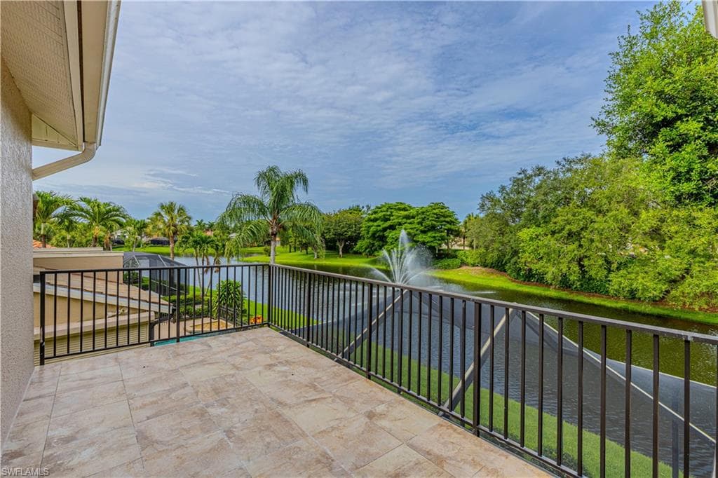 9217 Troon Lakes Dr, Naples, FL 34109-21