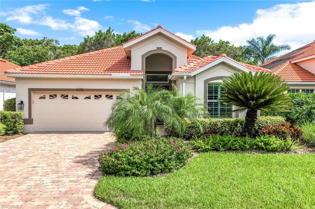 8844 Ventura Way, Naples, FL 34109-3