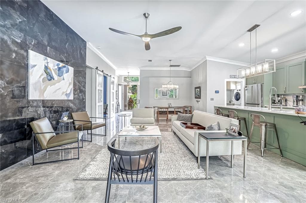 8844 Ventura Way, Naples, FL 34109-6