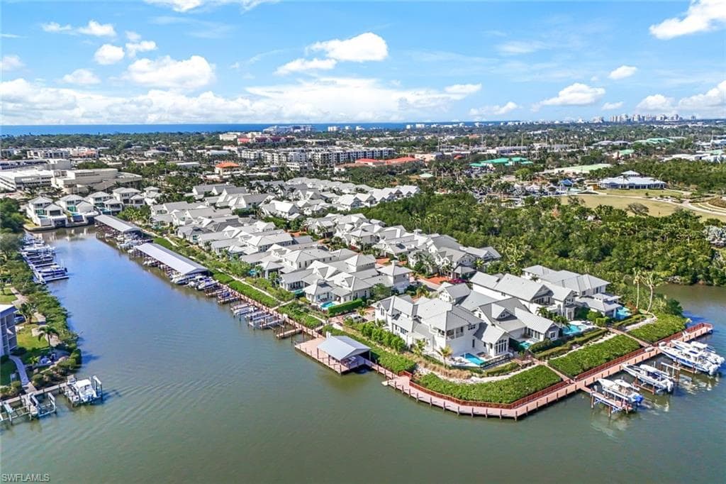 91 14th St S, Naples, FL 34102-27