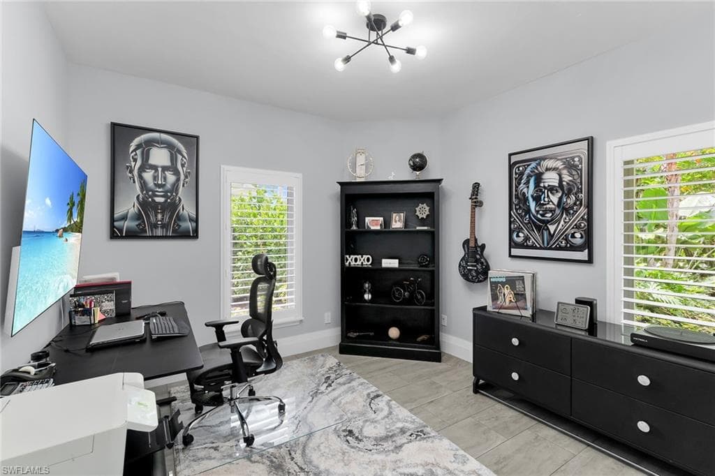 123 Newport Dr, Naples, FL 34114-25