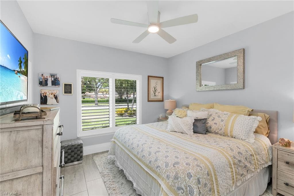 123 Newport Dr, Naples, FL 34114-27