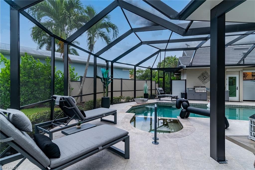 123 Newport Dr, Naples, FL 34114-34