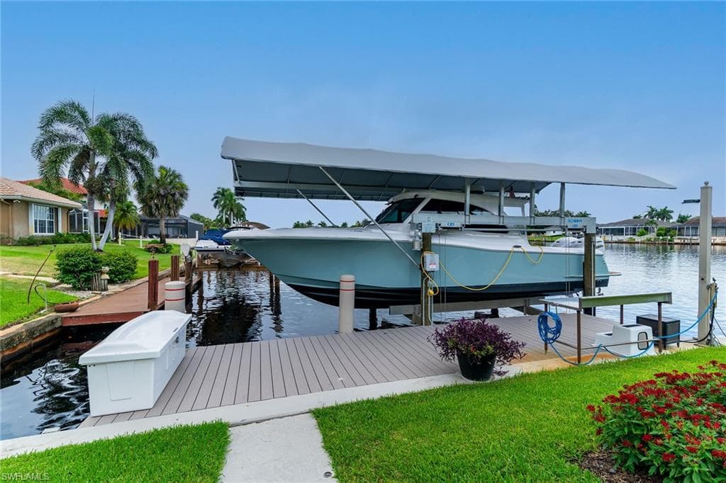 123 Newport Dr, Naples, FL 34114-36