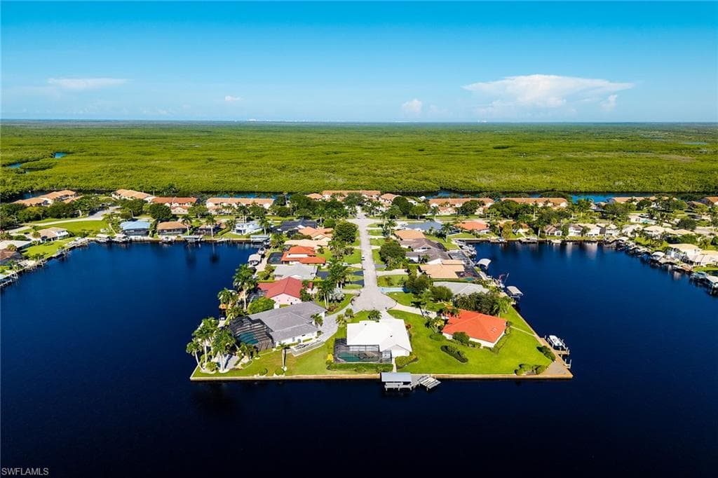 123 Newport Dr, Naples, FL 34114-40
