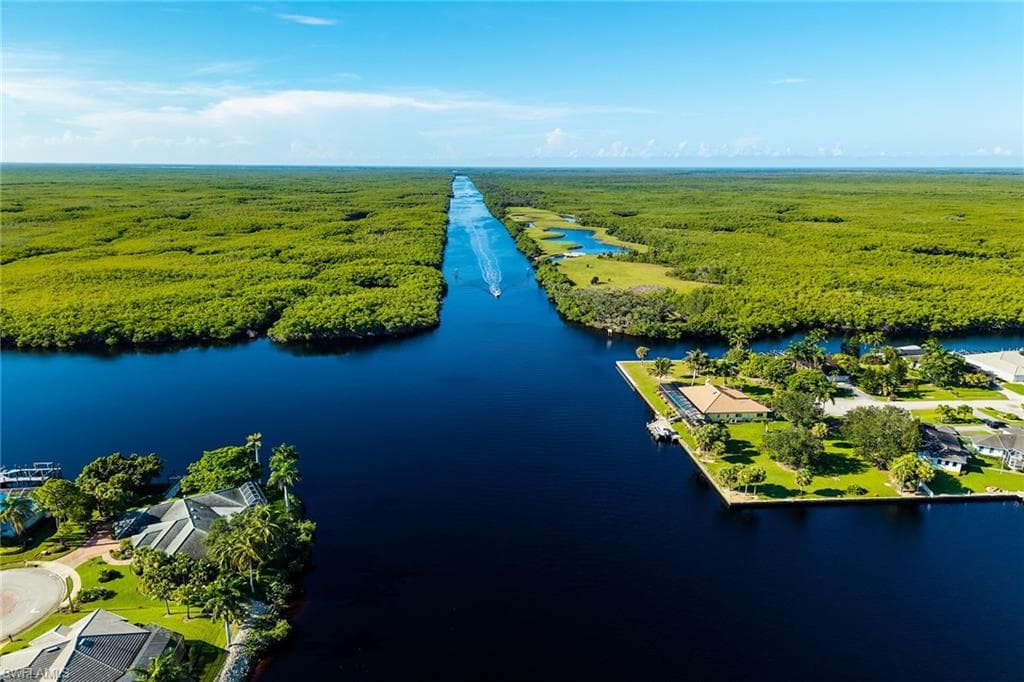 123 Newport Dr, Naples, FL 34114-43