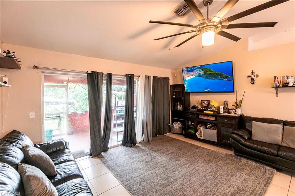 2900 8th Street Southwest, Lehigh Acres, FL 33976-4