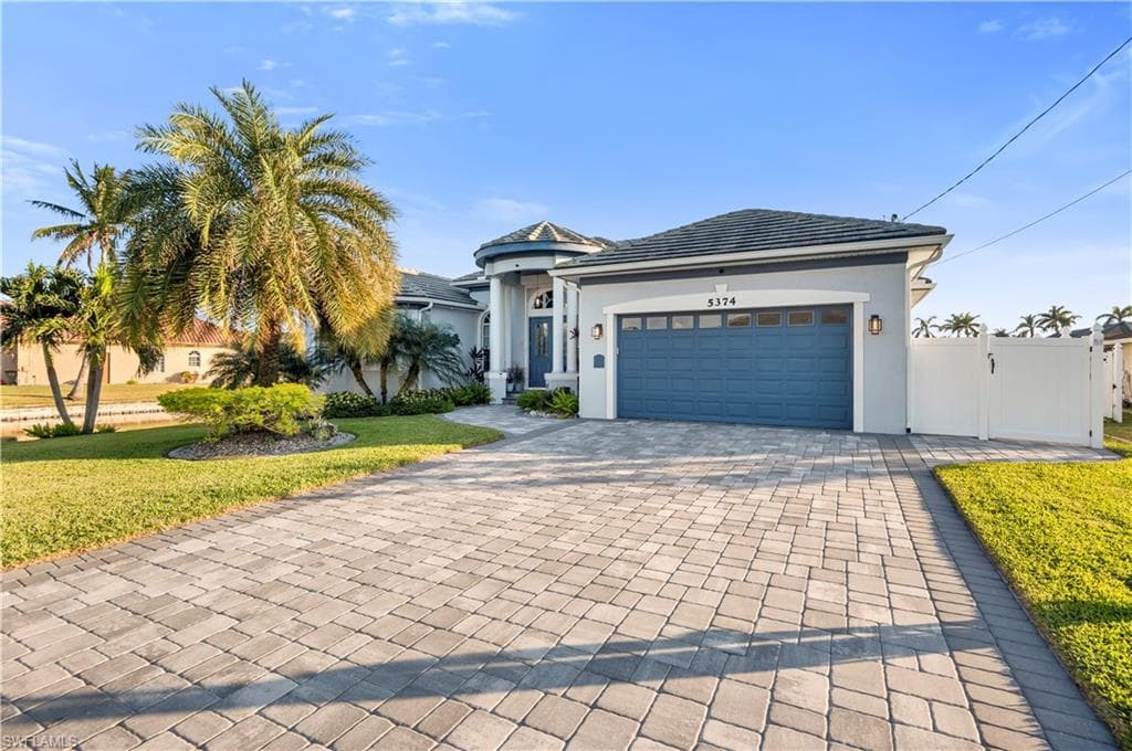 5374 Congo Ct, Cape Coral, FL 33904-2