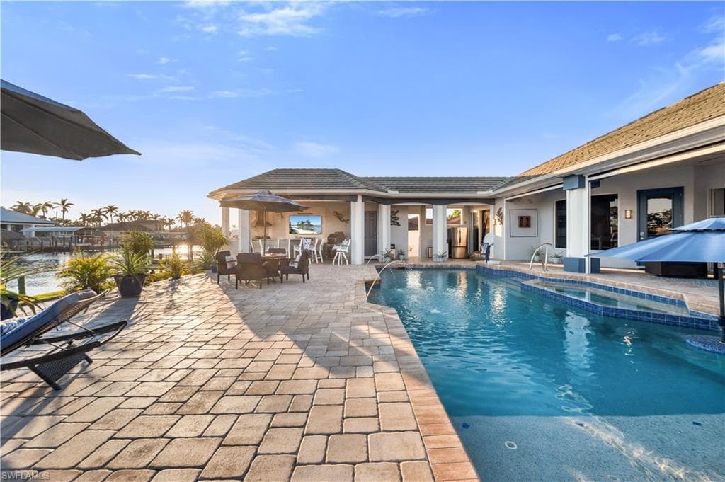 5374 Congo Ct, Cape Coral, FL 33904-39