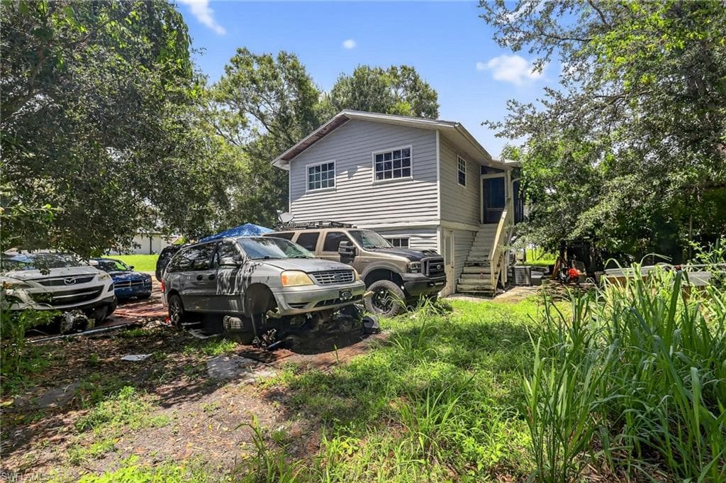 2929 7th St SW, Lehigh Acres, FL 33976-2