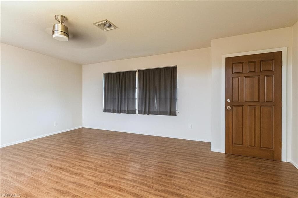 512 Glendale Ave, Lehigh Acres, FL 33936-2