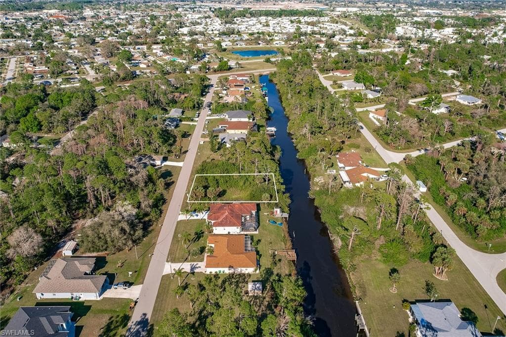 100 Cory ST, PORT CHARLOTTE FL 33953-8