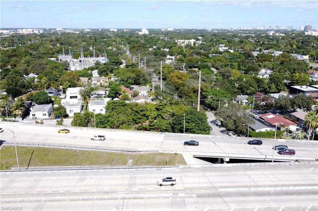 321 NW 37 ST-2