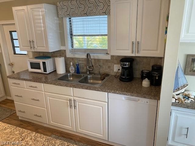 2738 Indianwood DR, NORTH FORT MYERS FL 33917-22