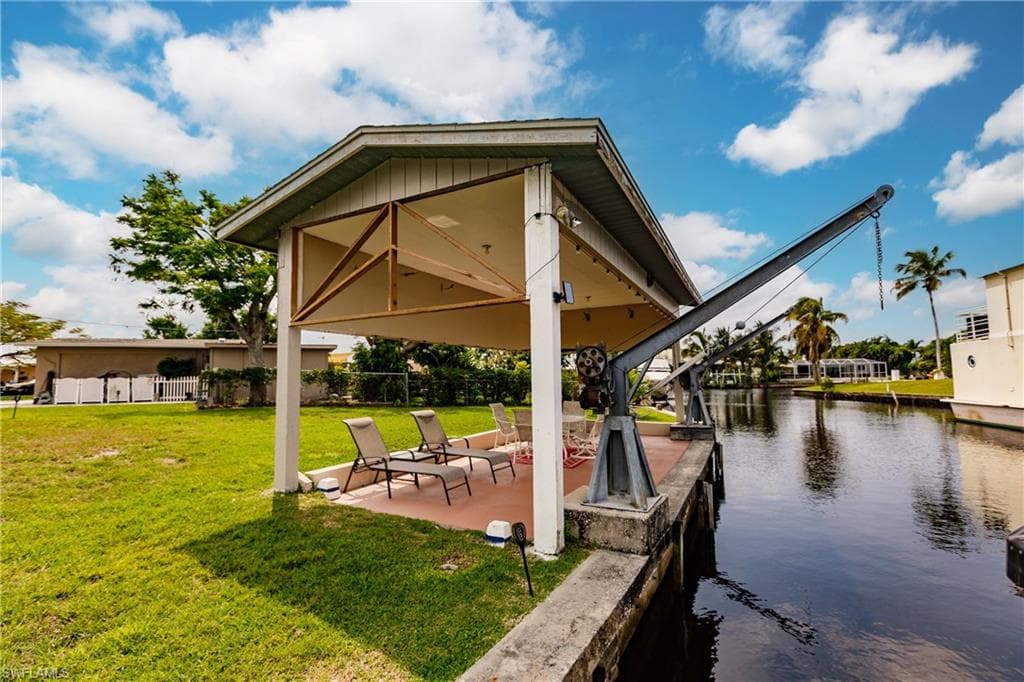 330 Bamboo DR, NORTH FORT MYERS FL 33917-45
